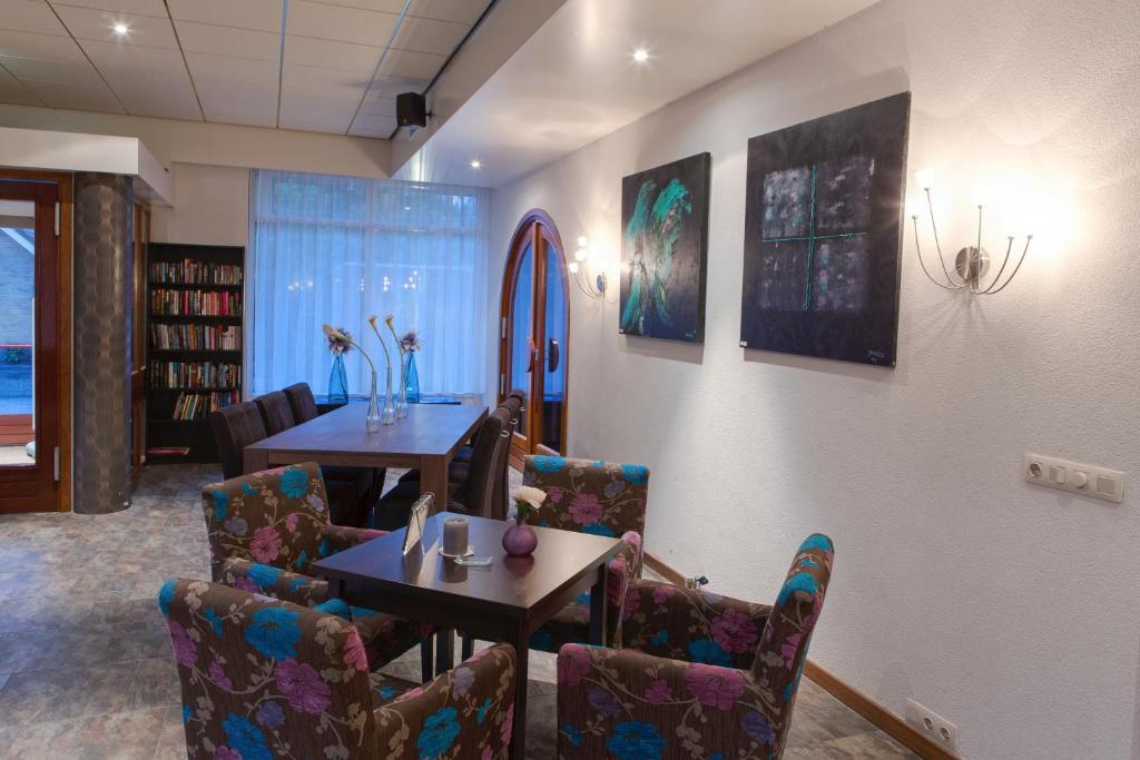 赫特兰德胡伊斯酒店 奥尔登扎尔 外观 照片